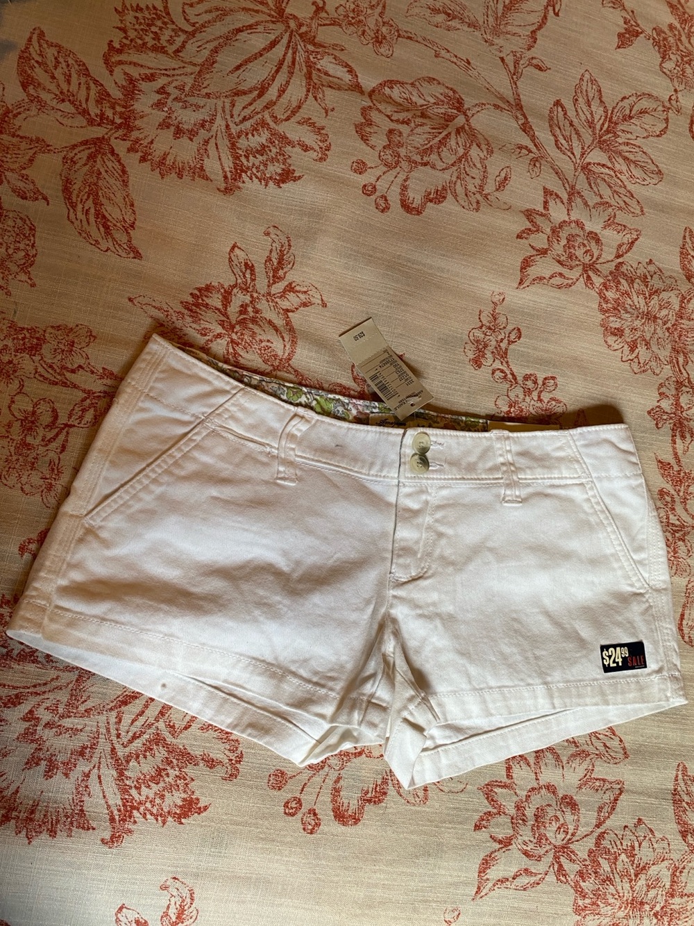 American Eagle Outfitters White Women’s Cotton Shorts